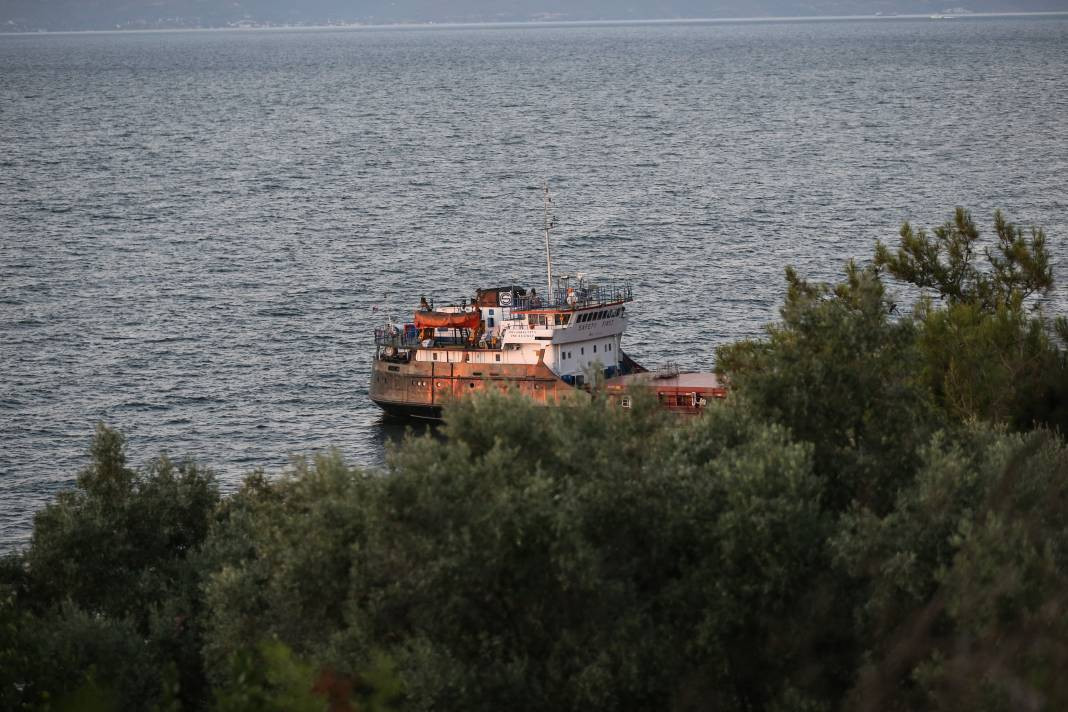 Mudanya'da karaya oturan kargo gemisi kurtarıldı - Resim: 16